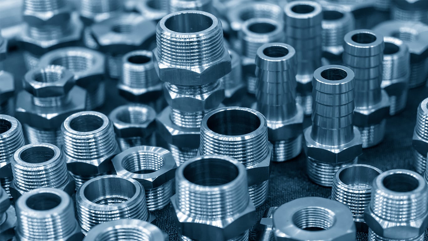 zinc plating on metal fasteners