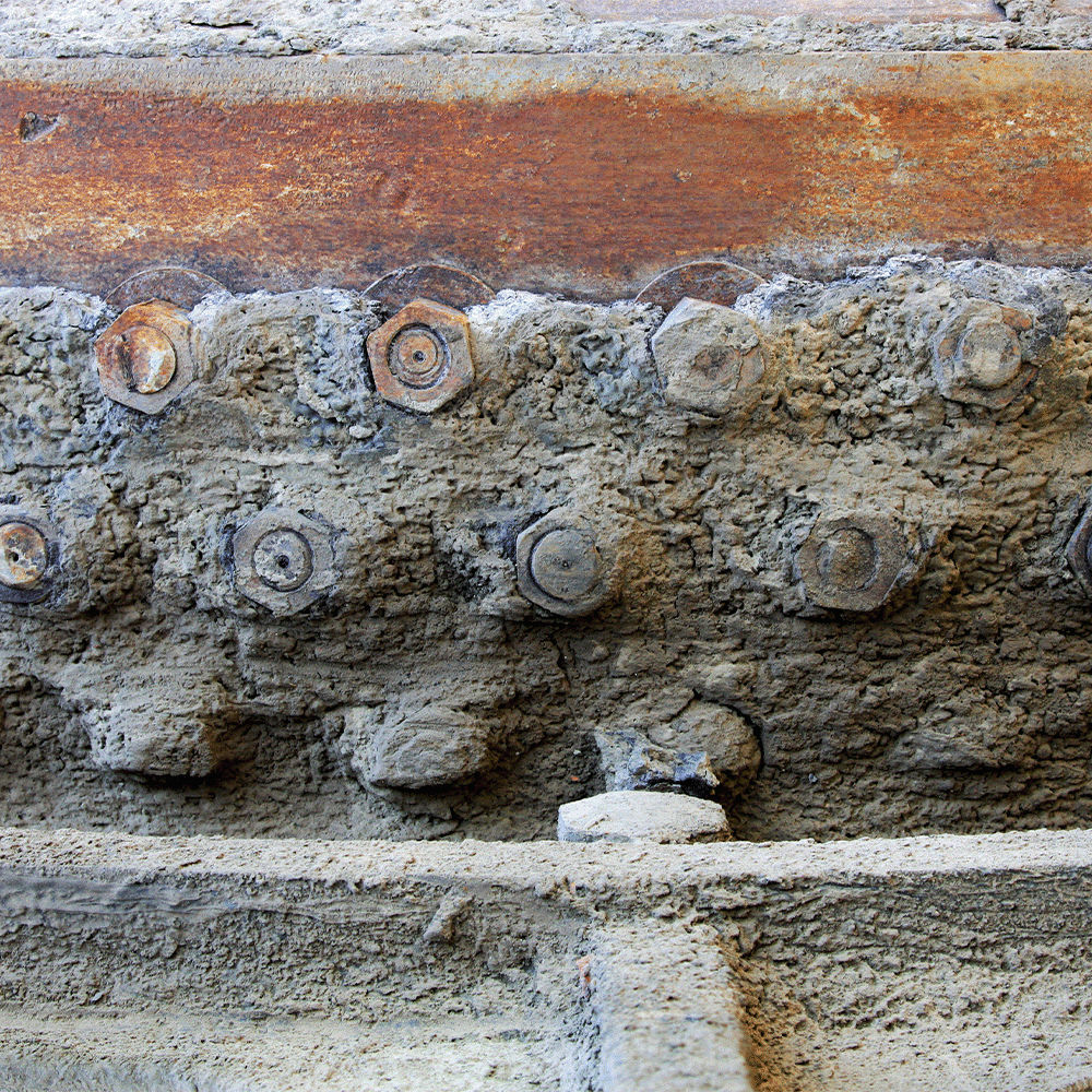 Oil sludge encasing bolts causing crevice corrosion
