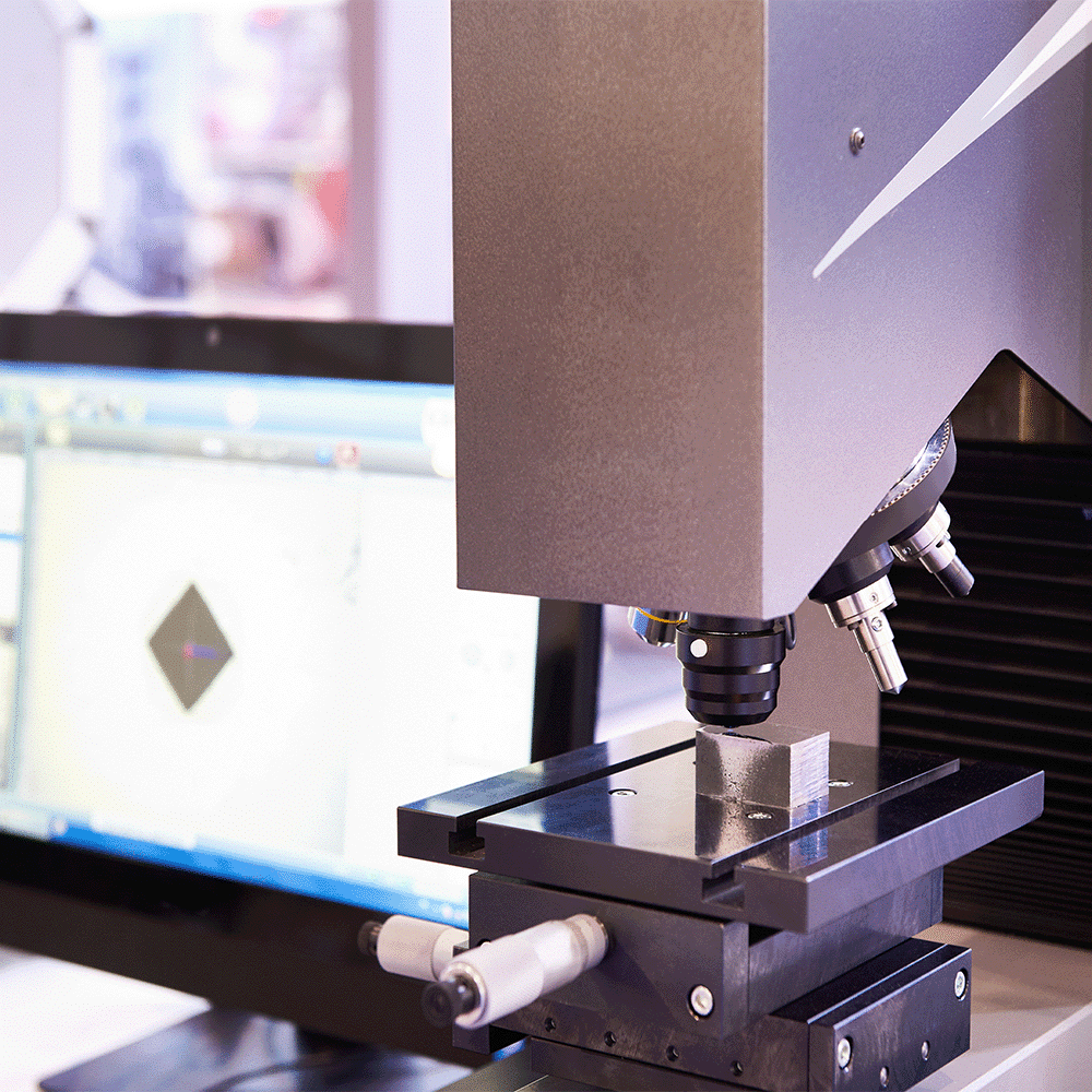 Knoop Vickers hardness test machine per ASTM E384